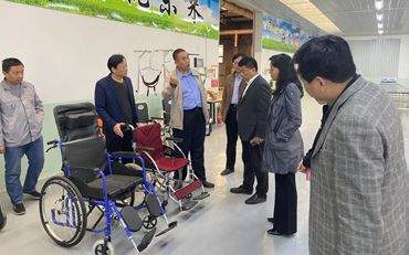 Leaders of Shijiazhuang Medical Device Inspection and Research Institute Visited our Company
